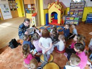 Spisovatel Jan Řehounek ve školce